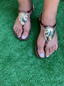 Summer Thong Leaf Sandal brown